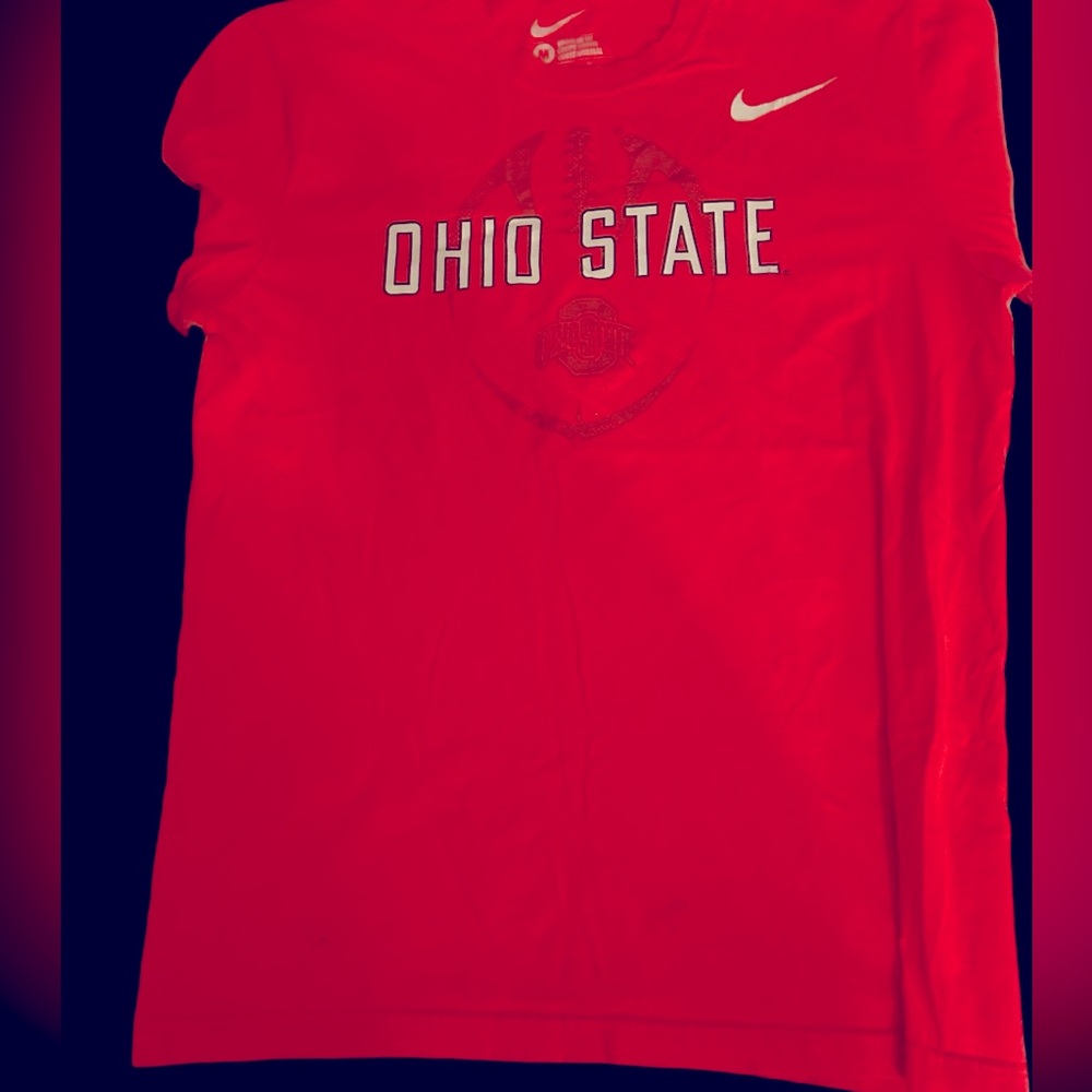 Ohio State Men’s Nike T shirt in size medium. Excellent pre-owned condition. - Picture 1 of 5
